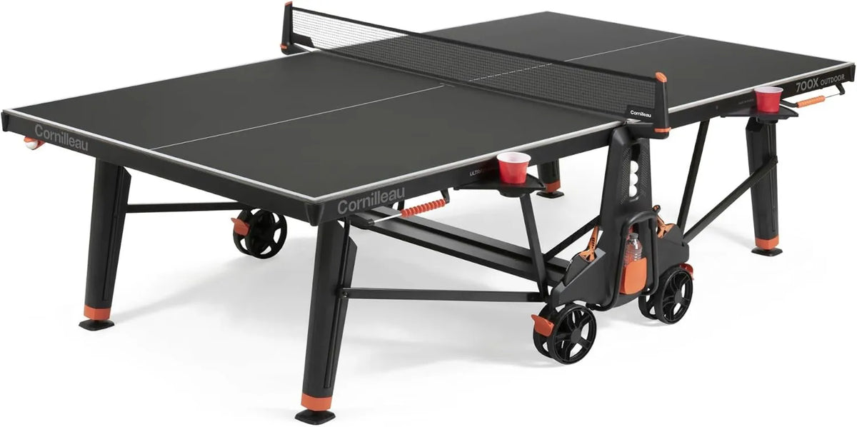 Cornilleau Outdoor Tischtennisplatte, klappbare Konstruktion, wetterfest, für den Außenbereich, 8 mm; Tischtennistisch für Training und Freizeitspiel