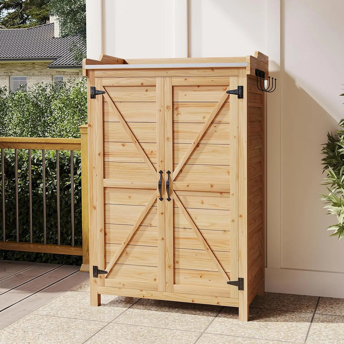 Gartenschrank Burlywood – aus Holz, 64 x 40 x 95 cm, mit Doppeltür, mit Einlegeböden, für Werkzeug und Gartenzubehör, Aoxun